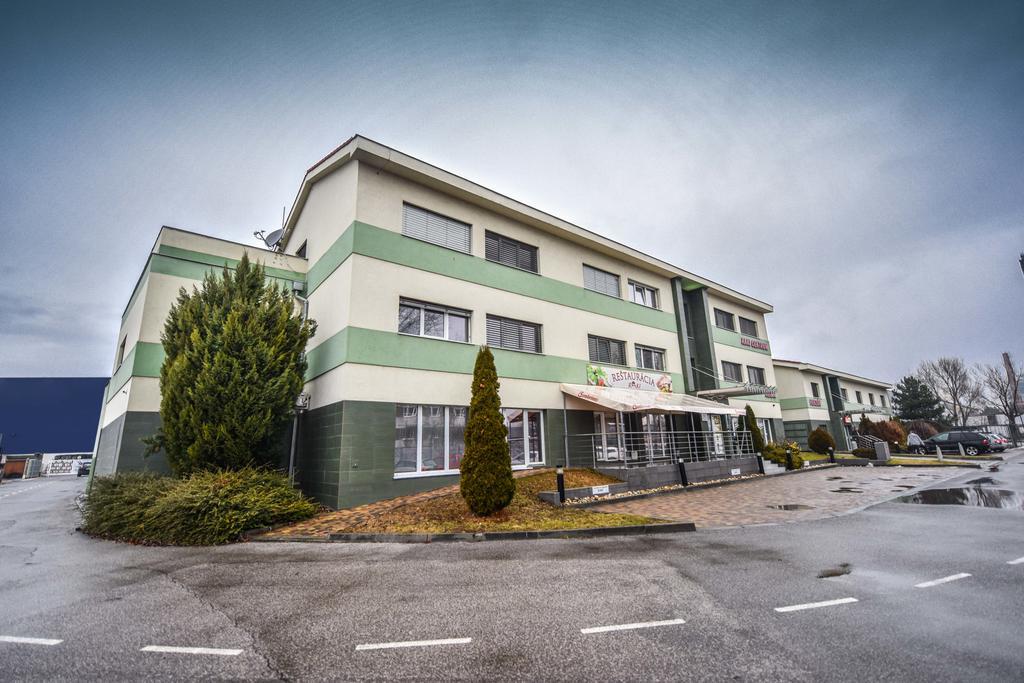 Penzion Raki Bratislava Exterior foto